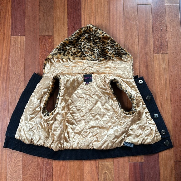 Vintage Forever 21 Faux Cheetah Leopard Fur Hoodie Vest - Picture 6 of 17